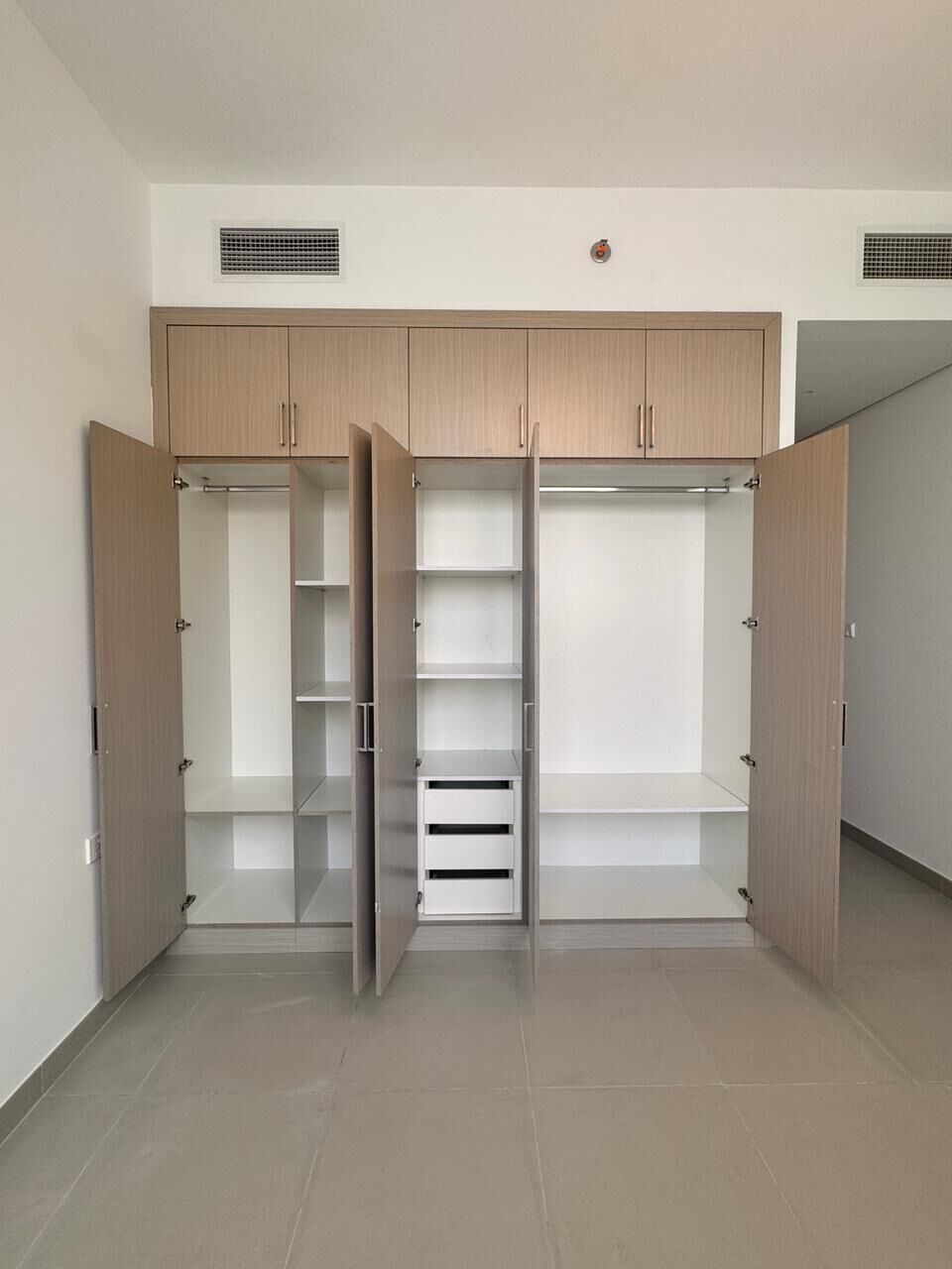 Built-in Wardrobes by Al Jassim, photo 2